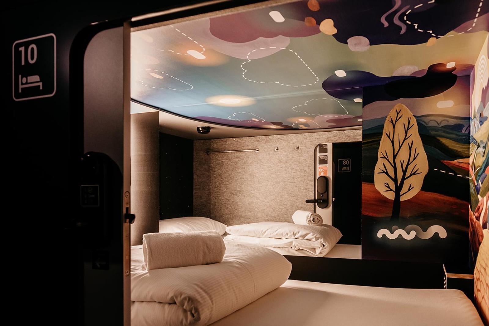 Capsule Hotel - Lucerne Old Town Ngoại thất bức ảnh