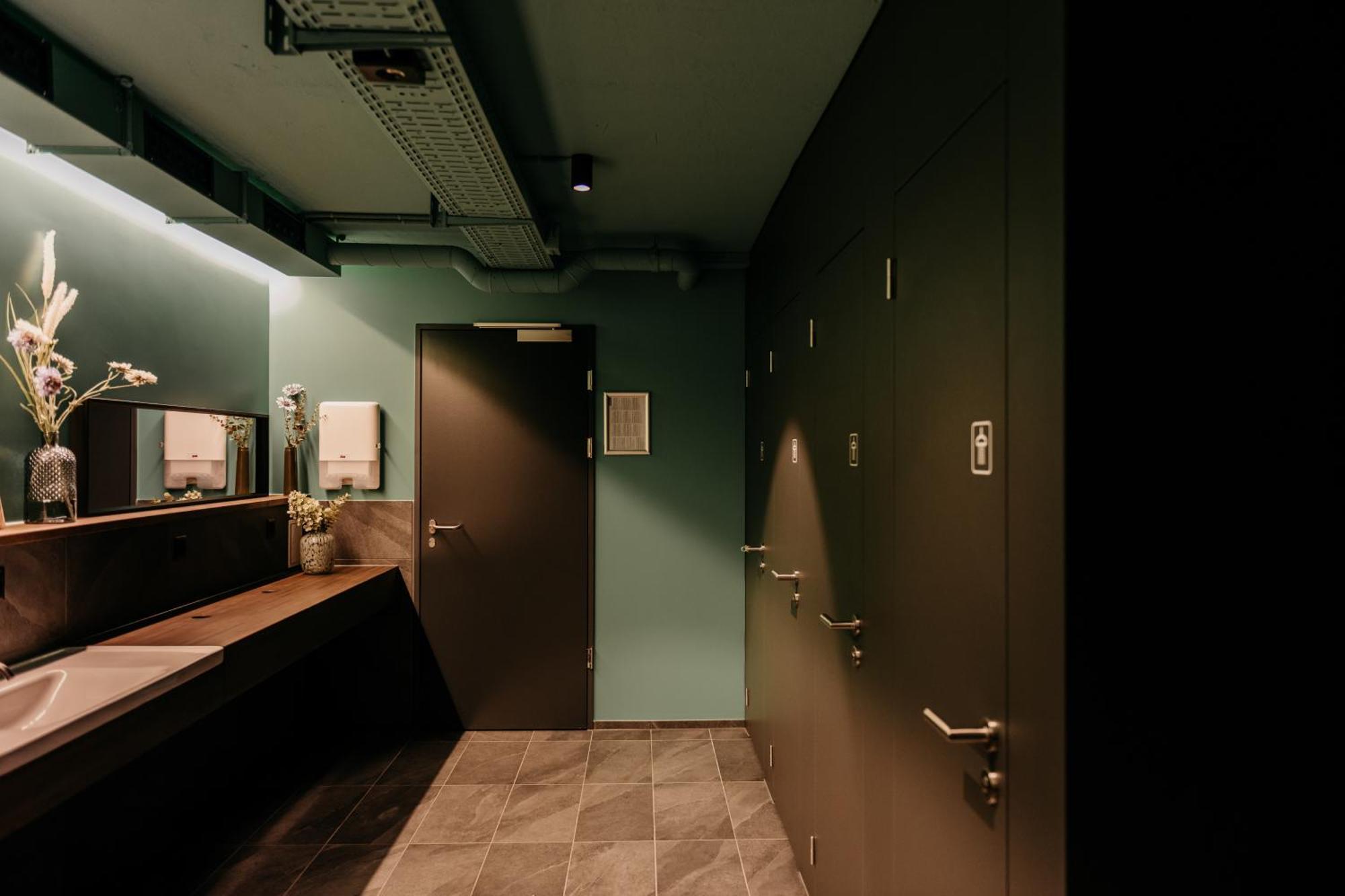 Capsule Hotel - Lucerne Old Town Ngoại thất bức ảnh